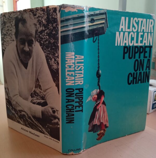 Puppet on a Chain - Alistair MacLean -1st edition 1969 - Image 2