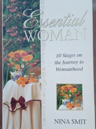 Essential Woman - Nina Smit