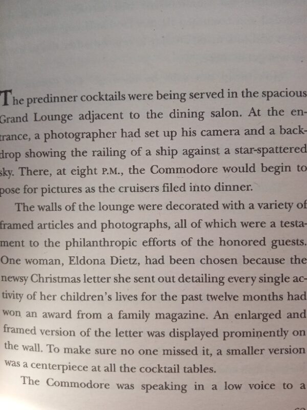 Santa Cruise - A Holiday Mystery at Sea  Mary Higgins Clark:(Regan Reilly Mysteries # 9.5) - Image 3
